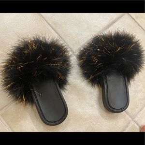 Black Queen 👑 Fur Slides